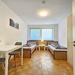 בית אירוח Wohnreich Mitte - 1b - 2-zimmerwohnung בלאושטיין