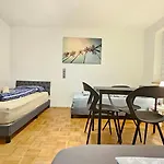 Wohnreich Mitte - 1b - 2-zimmerwohnung בלאושטיין