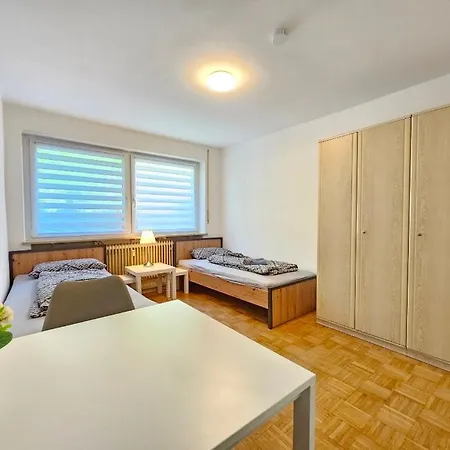 Δωμάτια σε οικογενειακή κατοικία Wohnreich Mitte - 1b - 2-zimmerwohnung